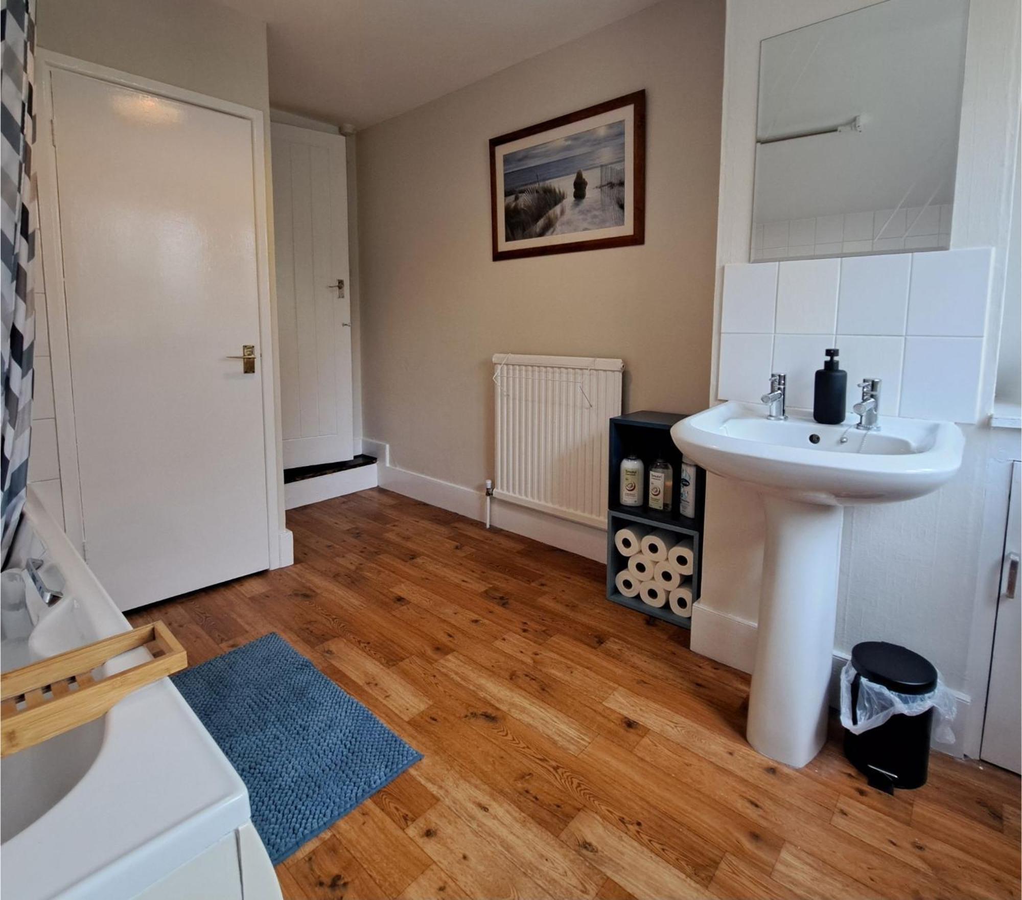 Generous 3 Bed In The Heart Of The Village Huntingdon Extérieur photo